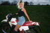 Blonde_yamaha_revving_02l