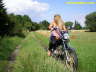 Girl_Suzuki_motorcycles_kickstarting_04L