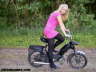 Pedal_starting_lady_04l
